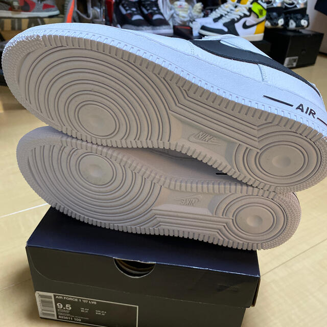 NIKE(ナイキ)の最終値下げNIKEエアフォース1LOW 27.5cm メンズの靴/シューズ(スニーカー)の商品写真