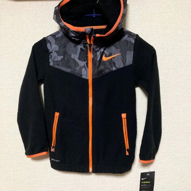 NIKE(ナイキ)の【新品】NIKE ナイキ ジュニア キッズ フリース ジャケット 115cm キッズ/ベビー/マタニティのキッズ服男の子用(90cm~)(ジャケット/上着)の商品写真