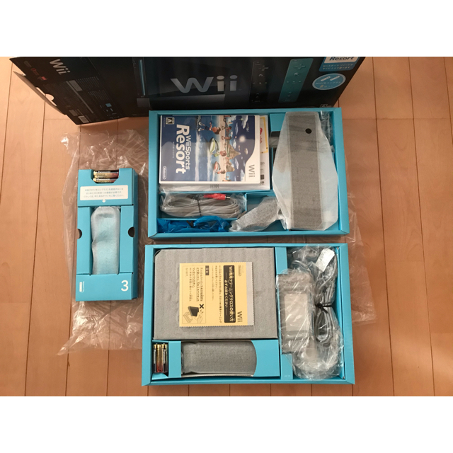 新品未使用　Wii本体 Wiiリモコンプラス2個　Wiiスポーツリゾート