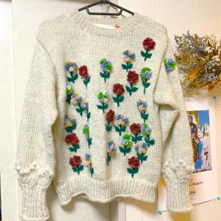 latelier du savon アトリエドゥサボン　刺繍入りニットセーター