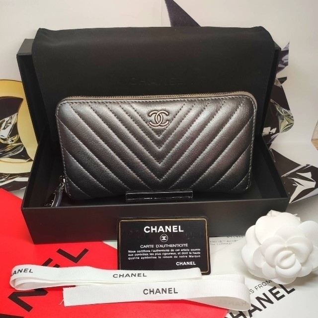 CHANEL - 売切れ 【極美品】 シャネル シェブロン ラウンドファスナー ...