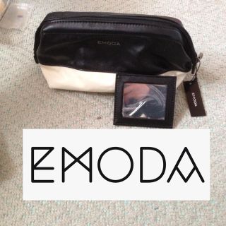 エモダ(EMODA)のEMODA   バイカラーポーチ(ポーチ)