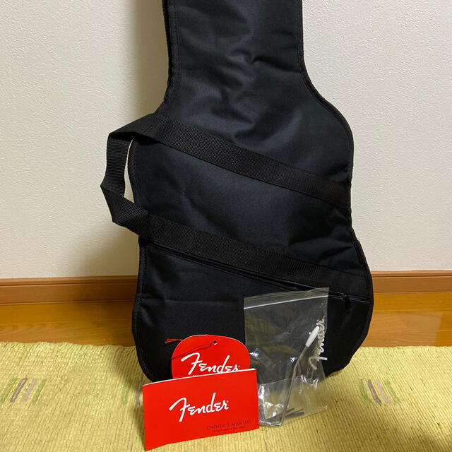 Fender(フェンダー)のFender ギター イエロー CLASSIC 70'S STRAT  楽器のギター(エレキギター)の商品写真