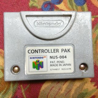 ニンテンドウ64(NINTENDO 64)のニンテンドー64　コントローラーパック　　　　　❆宇宙飛行士(家庭用ゲーム機本体)