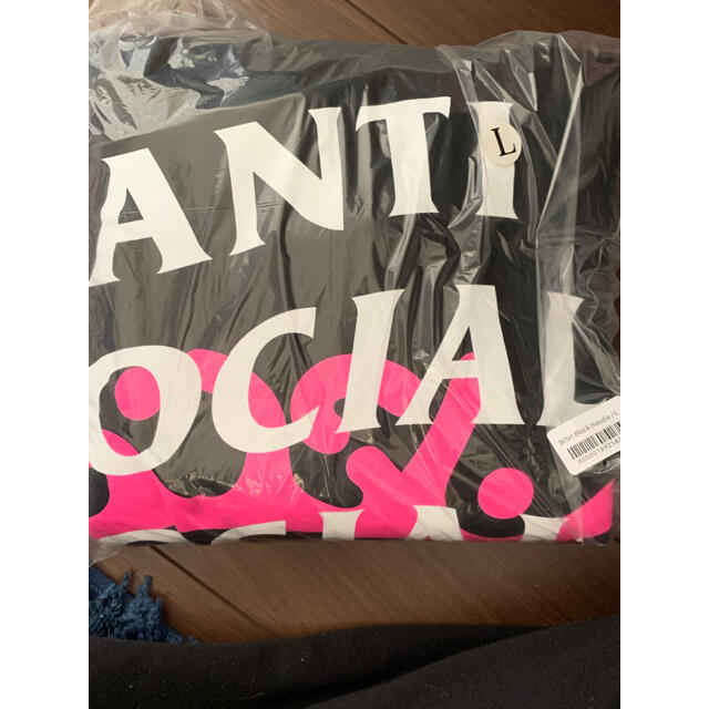 ANTI(アンチ)のBiSH x anti social social club hoodie Ｌ メンズのトップス(パーカー)の商品写真