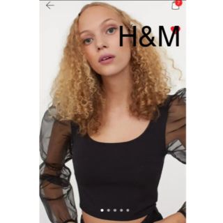 エイチアンドエム(H&M)のH&M パフスリーブクロップドトップス(シャツ/ブラウス(長袖/七分))