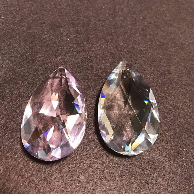 SWAROVSKI(スワロフスキー)の【優華様専用】SWAROVSKI しずく #8721 ハンドメイドの素材/材料(各種パーツ)の商品写真