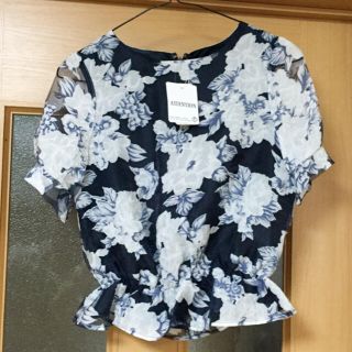 新品♡夏物SALE‼︎花柄シフォントップス(シャツ/ブラウス(半袖/袖なし))