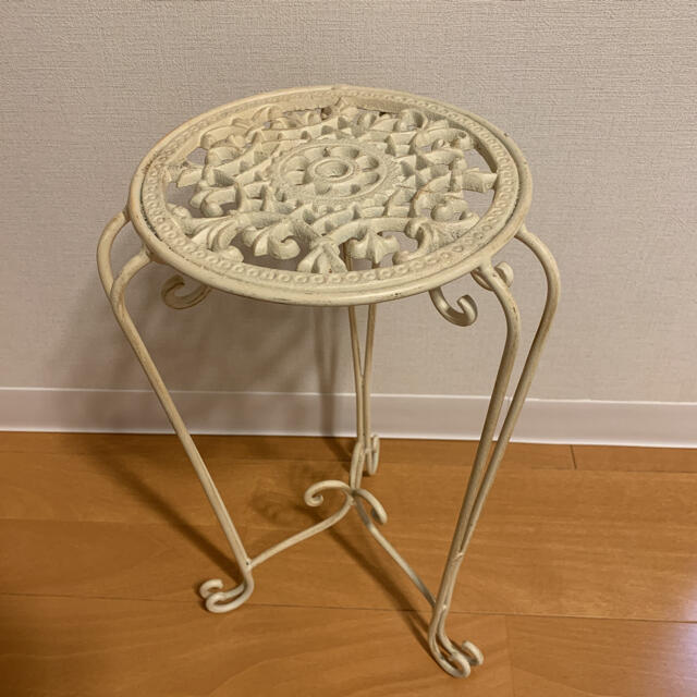 アンティーク花台 荷物置き インテリア ヨーロピアン 白 フレンチの通販 By ひーこ S Shop ラクマ アンティーク花台 荷物置き インテリア ヨーロピアン 白 フレンチの通販 By ひーこ S Shop ラクマ