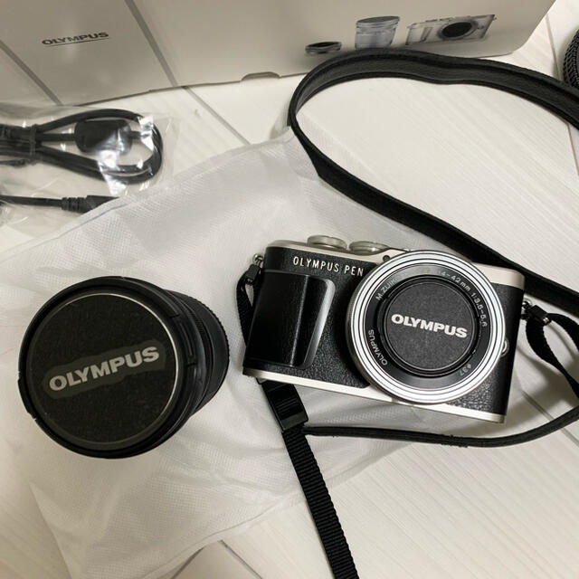 OLYMPUS(オリンパス)の値引き！OLYMPUS PEN E-PL9 ダブルズームレンズキット スマホ/家電/カメラのカメラ(ミラーレス一眼)の商品写真