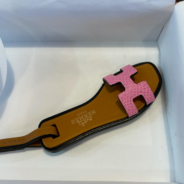 新品✨ エルメス オランチャーム ローズコンフィッティ-