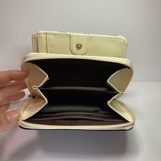 SNOOPY(スヌーピー)のスヌーピー二つ折り財布 レディースのファッション小物(財布)の商品写真