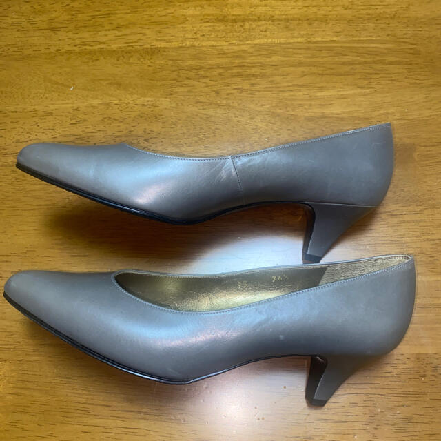 Yves Saint Laurent Beaute(イヴサンローランボーテ)のYESSANTLAURENT イヴ サンローランハイヒール レディースの靴/シューズ(ハイヒール/パンプス)の商品写真