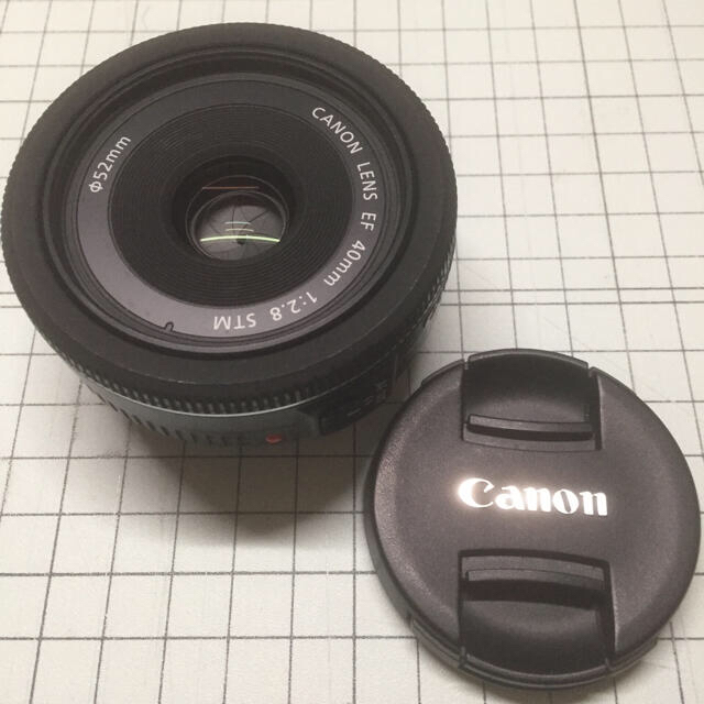 Canon(キヤノン)の【おまけ付】Canon ef40mm f2.8 STM スマホ/家電/カメラのカメラ(レンズ(単焦点))の商品写真