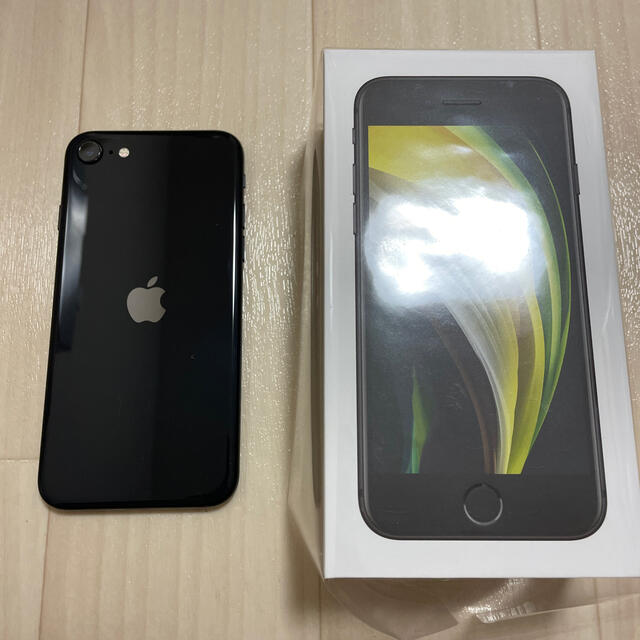 iPhone SE第二世代128GBBlack国内版Apple Store購入