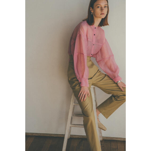 CLANE  シアーシャツ　ピンク　新品未使用　クラネ　トップス レディースのトップス(シャツ/ブラウス(長袖/七分))の商品写真