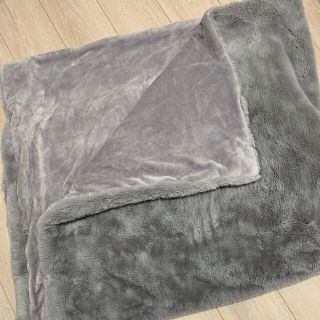 ザラホーム(ZARA HOME)のほぼ新品　ザラホーム　ブランケット　ファー　グレー(毛布)