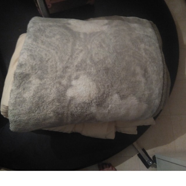 あすまで　毛布と掛け布団 インテリア/住まい/日用品の寝具(毛布)の商品写真