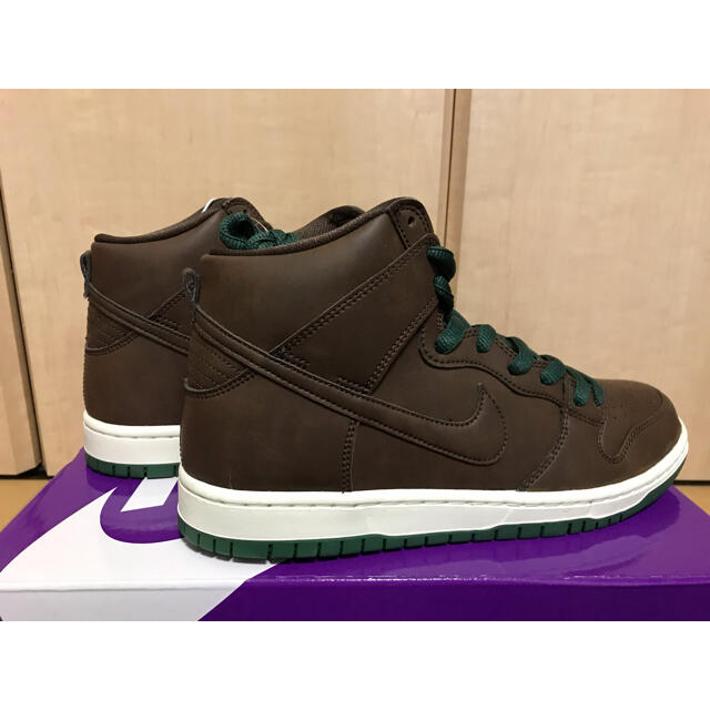 NIKE(ナイキ)のNIKE SB DUNK HIGH BAROQUE BROWN ﾀﾞﾝｸ メンズの靴/シューズ(スニーカー)の商品写真