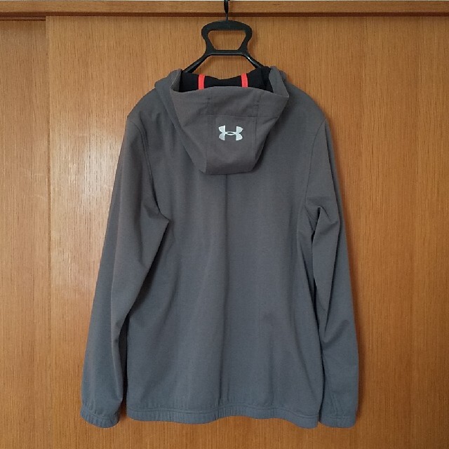 UNDER ARMOUR(アンダーアーマー)のUNDER ARMOURパーカー メンズ ヒートギア Mサイズ スポーツ/アウトドアのトレーニング/エクササイズ(トレーニング用品)の商品写真