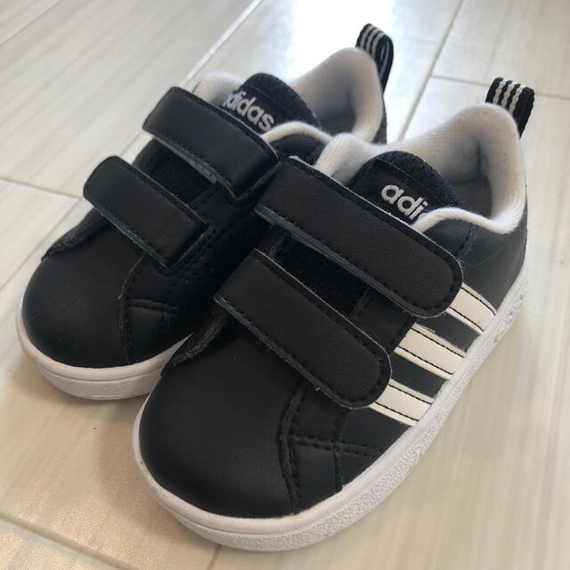 adidas(アディダス)のadidas キッズシューズ　12cm キッズ/ベビー/マタニティのベビー靴/シューズ(~14cm)(スニーカー)の商品写真