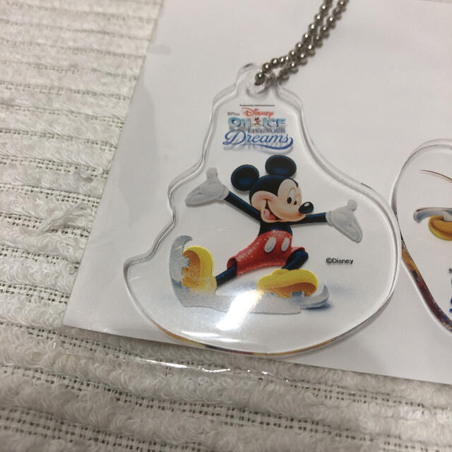 Disney(ディズニー)の新品☆ディズニー・オン・アイス アクリルキーホルダーセット ミッキー ミニー  エンタメ/ホビーのアニメグッズ(キーホルダー)の商品写真