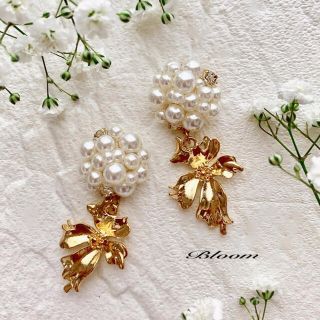 ◇再販*ﾟ埋め尽くしパール×デザインフラワー 華やか 高見え 【No.13】◇(ピアス)