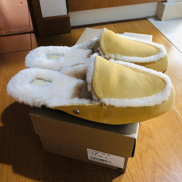 UGG(アグ)のUGG スリッポン　新品未使用 レディースの靴/シューズ(スリッポン/モカシン)の商品写真