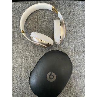 ビーツバイドクタードレ(Beats by Dr Dre)のビートズヘッドホン(ヘッドフォン/イヤフォン)