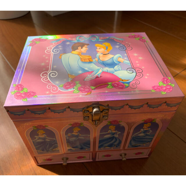 Disney シンデレラ オルゴール付 ジュエリーbox ディズニー レトロ ジュエリーケースの通販 By しなもん S Shop ディズニー ならラクマ