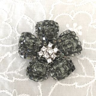 フォクシー(FOXEY) ブローチ/コサージュ(グレー/灰色系)の通販 44点 フォクシー(FOXEY) ブローチ/コサージュ(グレー/灰色系)の通販 44点