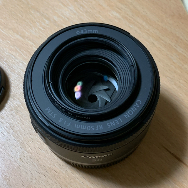 Canon(キヤノン)のRF50mm F1.8 stm 試し撮りのみ　フィルターつき スマホ/家電/カメラのカメラ(レンズ(単焦点))の商品写真