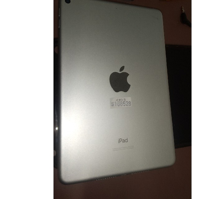 iPad(アイパッド)のIpad mini5 64GB シルバー MUQX2LL/A A2133 スマホ/家電/カメラのPC/タブレット(タブレット)の商品写真