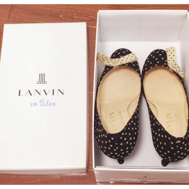 LANVIN en Bleu(ランバンオンブルー)の美品❤️ ドットパンプス レディースの靴/シューズ(ハイヒール/パンプス)の商品写真