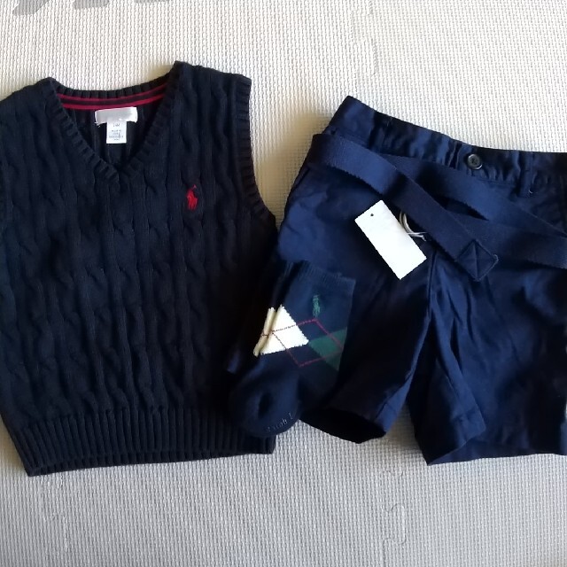 Ralph Lauren(ラルフローレン)の【Hatsu様専用】ラルフローレン ベスト 90 24M キッズ/ベビー/マタニティのキッズ服男の子用(90cm~)(ニット)の商品写真