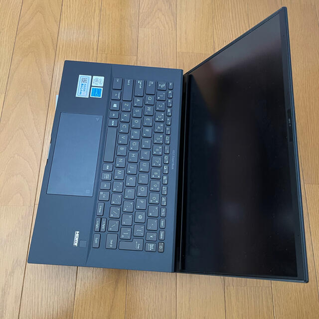 ExpertBook B9 B9450FA 超軽量タイプ