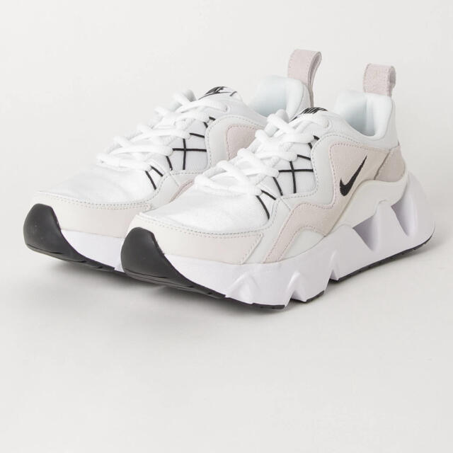 NIKE(ナイキ)のNIKE W RYZ 365 RYZ 365 BQ4153-100 100WHT レディースの靴/シューズ(スニーカー)の商品写真