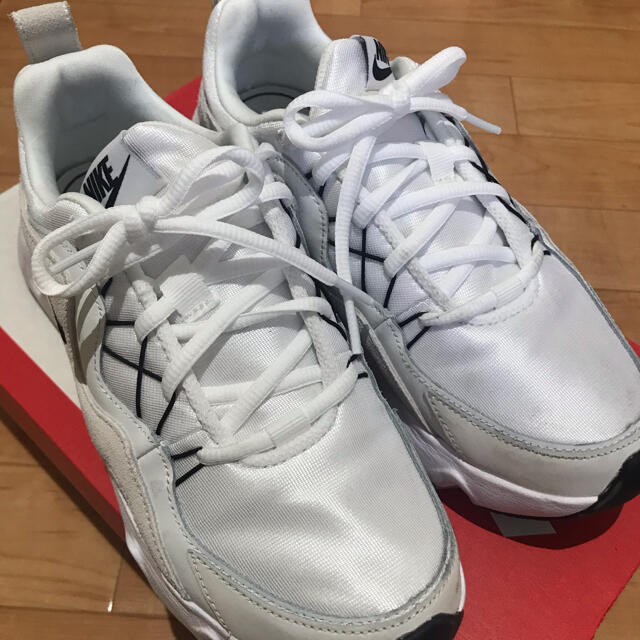 NIKE(ナイキ)のNIKE W RYZ 365 RYZ 365 BQ4153-100 100WHT レディースの靴/シューズ(スニーカー)の商品写真