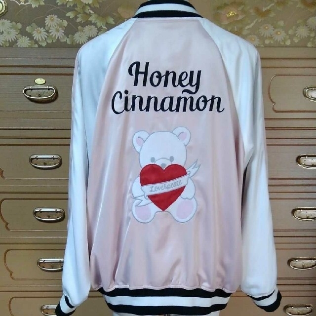 Honey Cinnamon(ハニーシナモン)のハニーシナモン  ハートベアジャンパー レディースのジャケット/アウター(ブルゾン)の商品写真