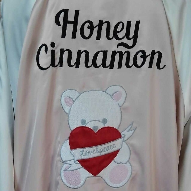 Honey Cinnamon(ハニーシナモン)のハニーシナモン  ハートベアジャンパー レディースのジャケット/アウター(ブルゾン)の商品写真