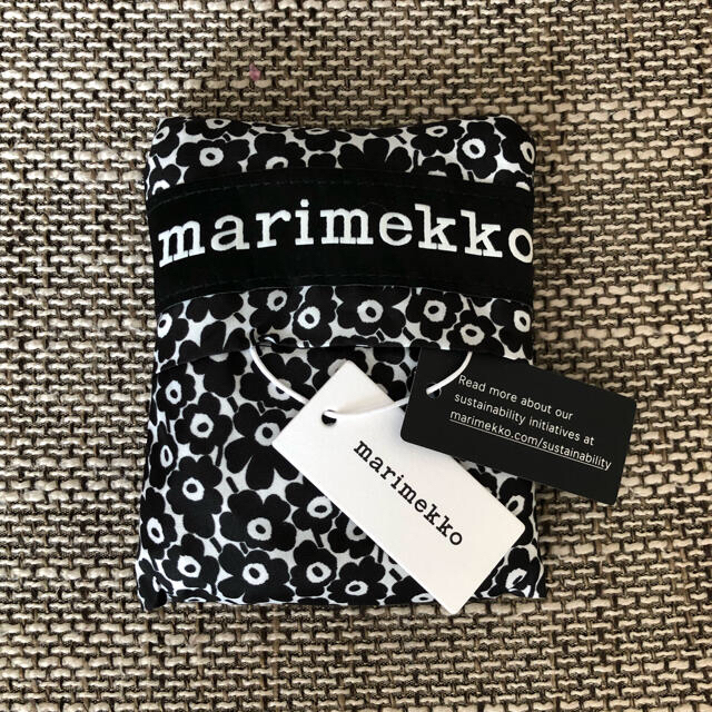 marimekko(マリメッコ)の完売！定価 4,400円 新品 マリメッコ スマートバッグ エコバッグ バッグ レディースのバッグ(エコバッグ)の商品写真