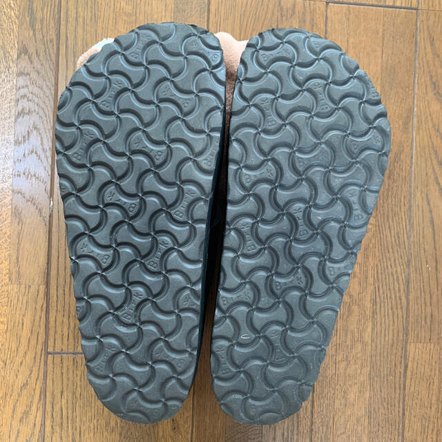 BIRKENSTOCK(ビルケンシュトック)のBIRKENSTOCK ビルケン　レディース　38  黒レザー レディースの靴/シューズ(ローファー/革靴)の商品写真