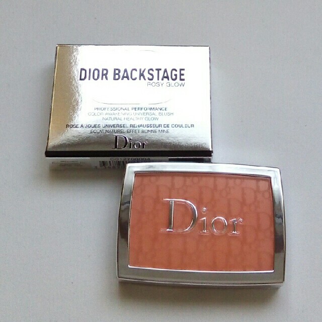 Dior(ディオール)のDior  バックステージ　ロージーグロウ　004　コーラル コスメ/美容のベースメイク/化粧品(チーク)の商品写真