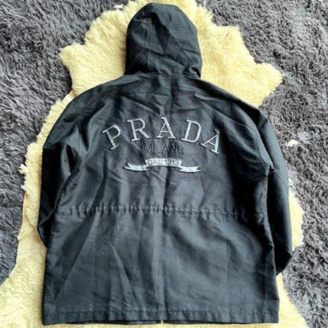 値下【イタリア製】PRADA プラダ マウンテンパーカー フルジップ