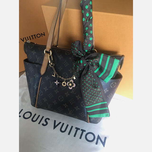 LOUIS VUITTON(ルイヴィトン)のルイヴィトン　バンドー　スカーフ レディースのファッション小物(バンダナ/スカーフ)の商品写真