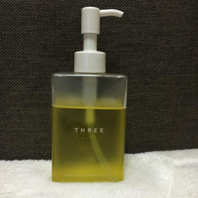 THREE(スリー)のTHREEクレンジングオイル コスメ/美容のスキンケア/基礎化粧品(クレンジング/メイク落とし)の商品写真