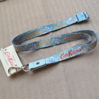 キャスキッドソン(Cath Kidston)の【新品】２個700円！キャスキッドソン☆ランヤード アッシュボーンバンチ デニム(ネックストラップ)