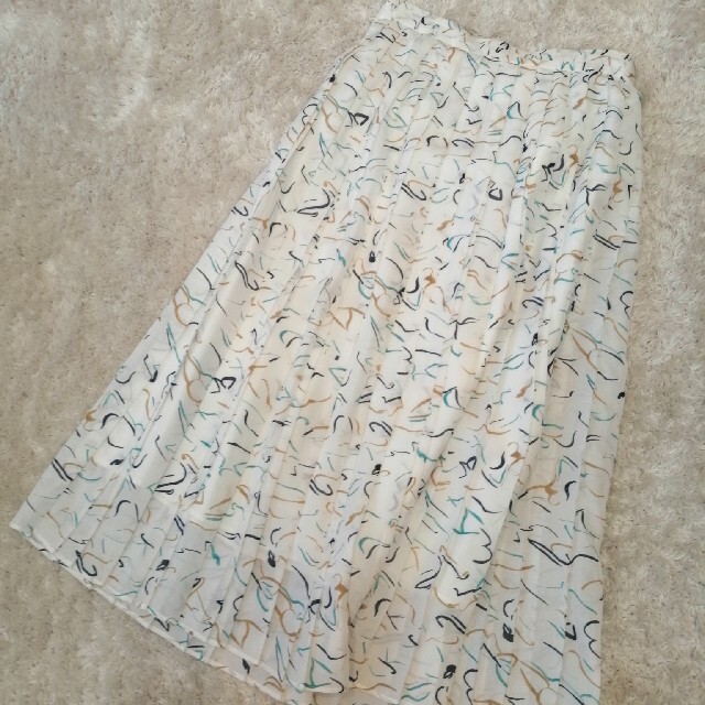 TOMORROWLAND(トゥモローランド)のプリーツスカート！。 レディースのスカート(ロングスカート)の商品写真
