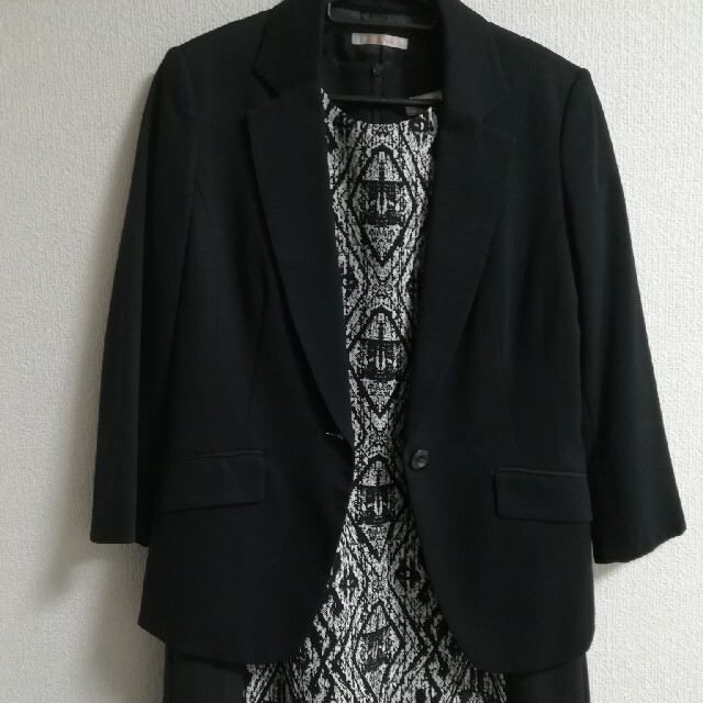 ELLE PLANETE(エルプラネット)のスーツ、ワンピース レディースのフォーマル/ドレス(スーツ)の商品写真