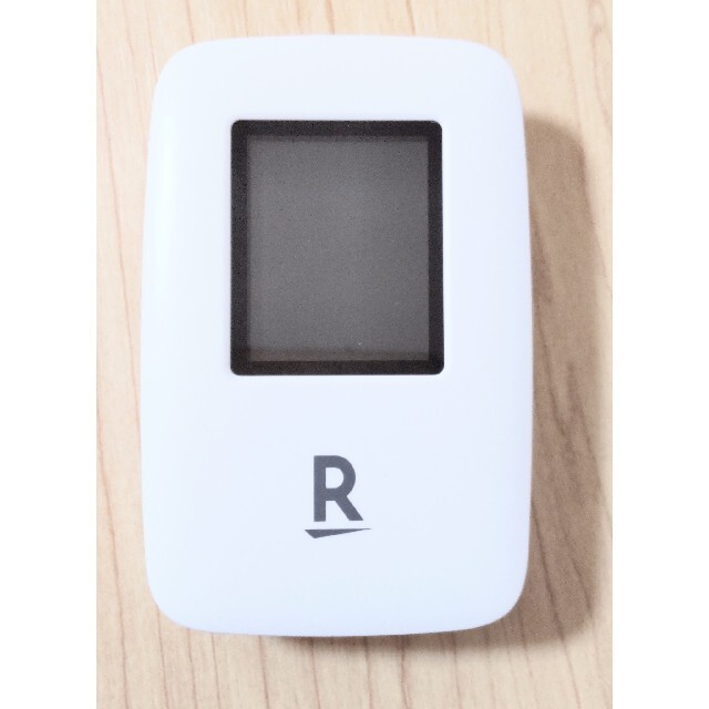 Rakuten(ラクテン)の【美品】楽天モバイル　Rakuten pocket Wi-Fi ポケットWiFi スマホ/家電/カメラのスマートフォン/携帯電話(その他)の商品写真